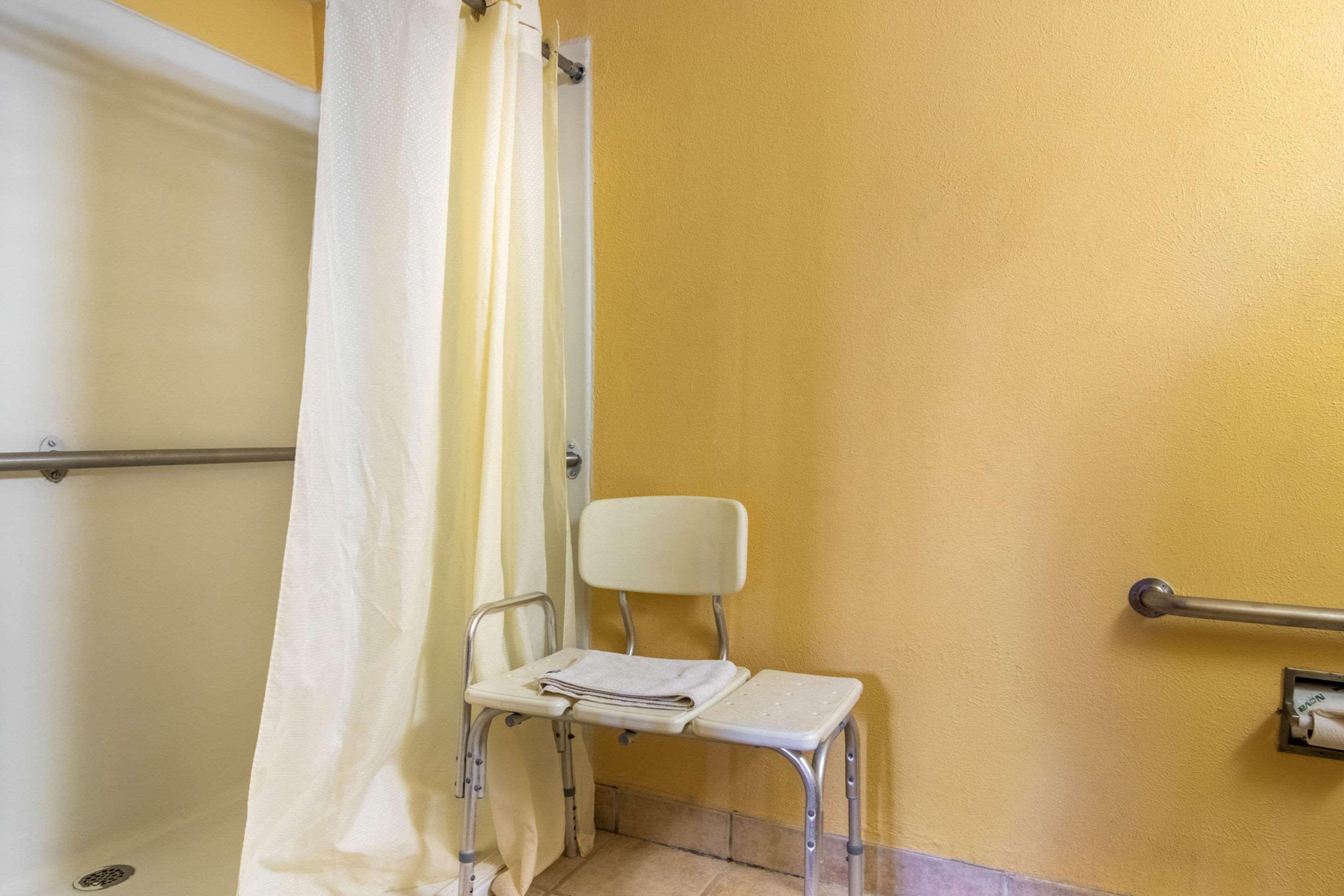 فندق إكونو لودج كينت المظهر الخارجي الصورة